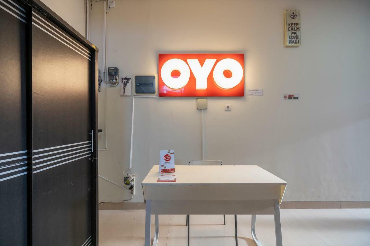Oyo 697 Olivia Inn Denpasar Легиан Экстерьер фото