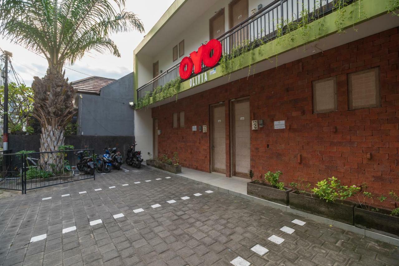 Oyo 697 Olivia Inn Denpasar Легиан Экстерьер фото