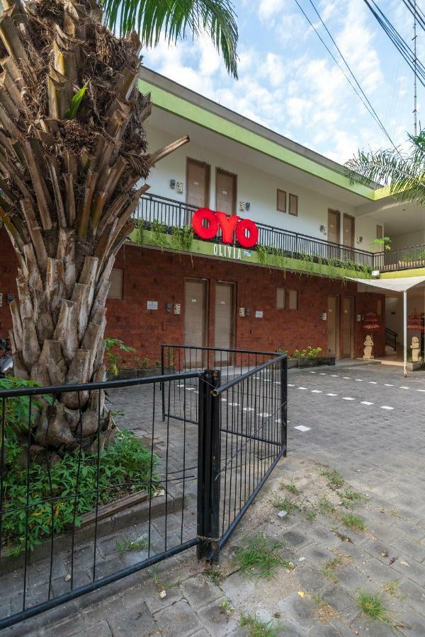 Oyo 697 Olivia Inn Denpasar Легиан Экстерьер фото