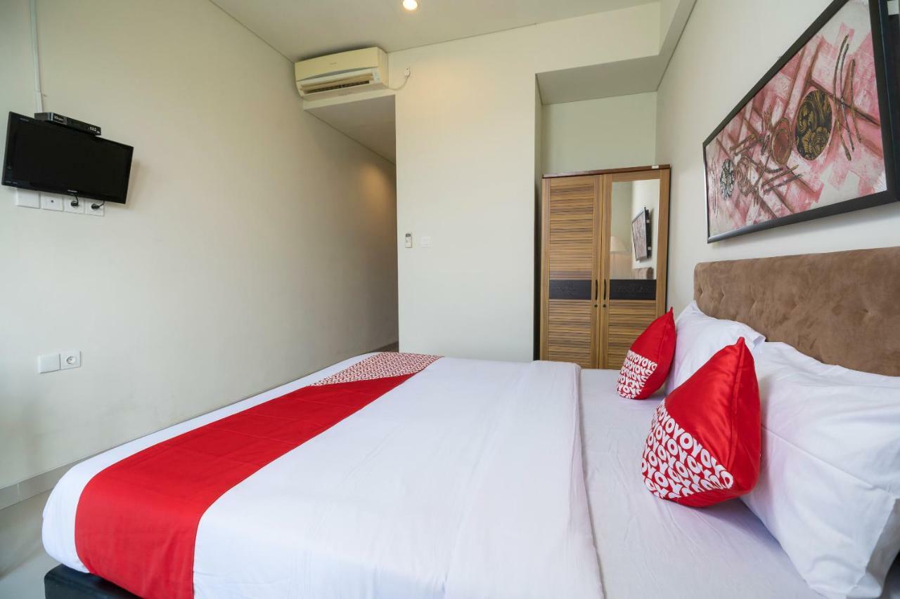 Oyo 697 Olivia Inn Denpasar Легиан Экстерьер фото