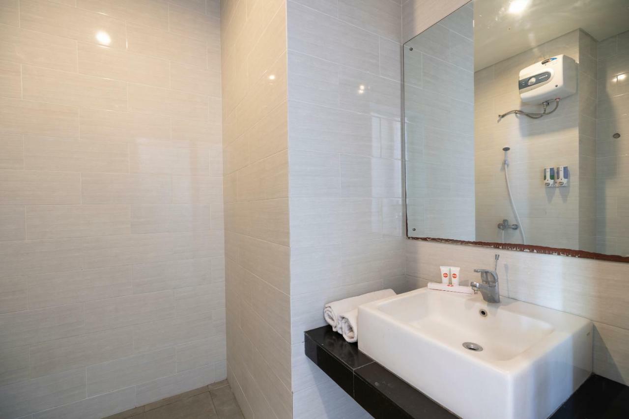 Oyo 697 Olivia Inn Denpasar Легиан Экстерьер фото